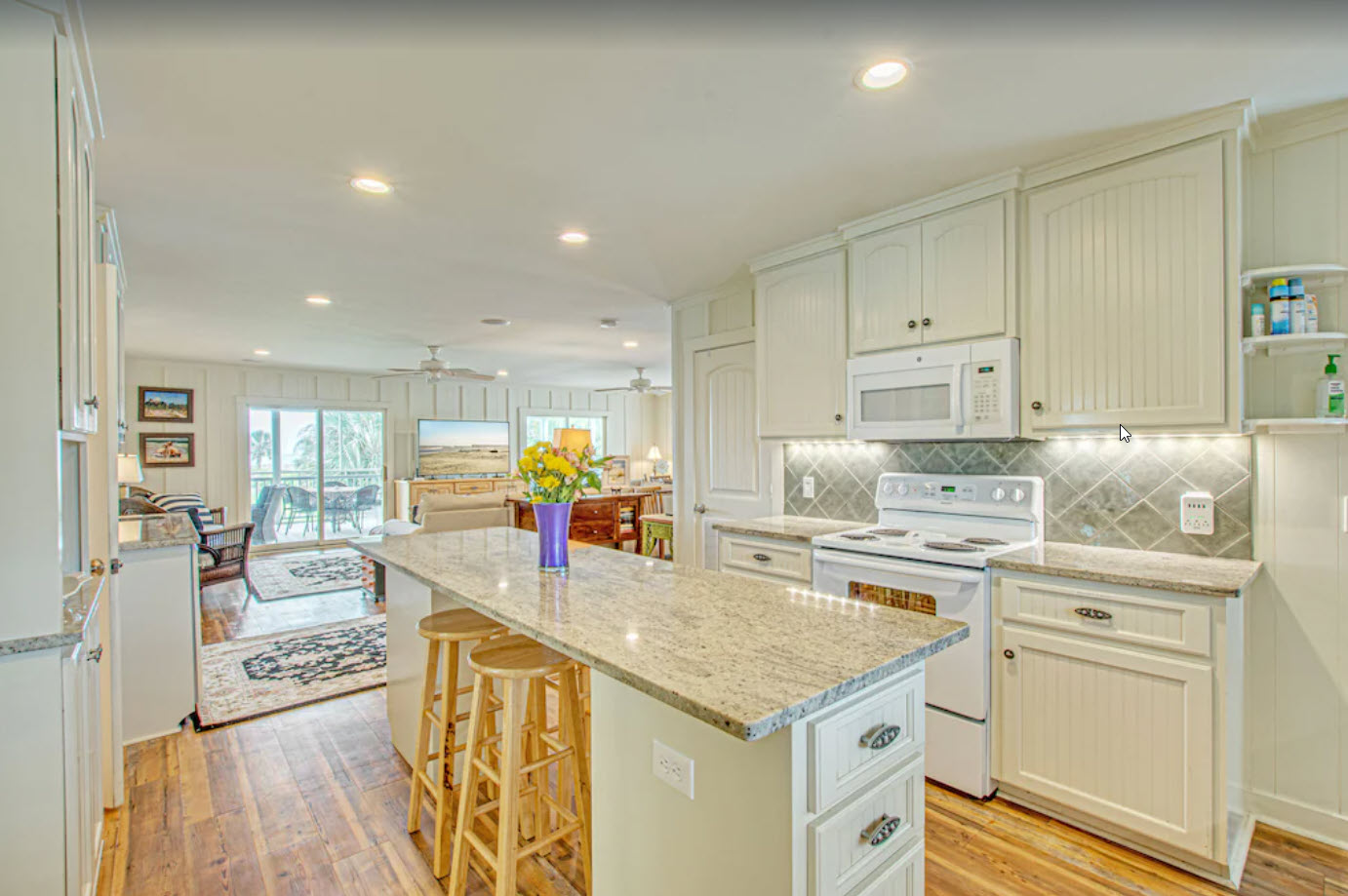 Fully equipped kitchen in Ocean Dream beach house rental